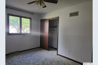 1797 E County Rd 1540 N, Carthage, IL 62321 - Photo 8