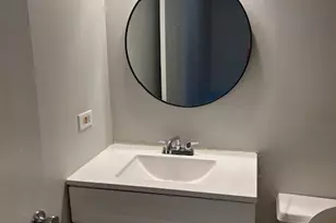 2186 N Oakbrook Cir, Palatine, IL 60074 - Photo 8