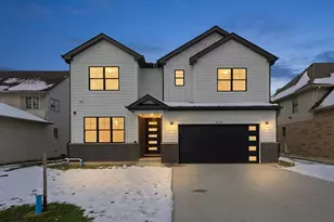 926 E Crest Ave, Addison, IL 60101 - Photo 2