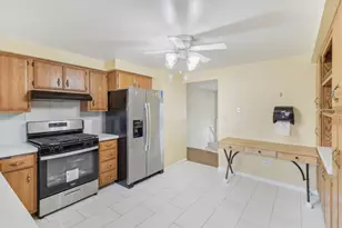 712 Dante Ct, Schaumburg, IL 60193 - Photo 18