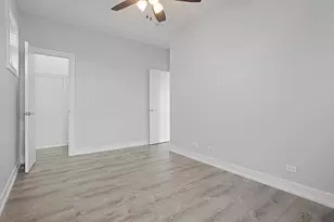 6105 N Winthrop Ave, Chicago, IL 60660 - Photo 6