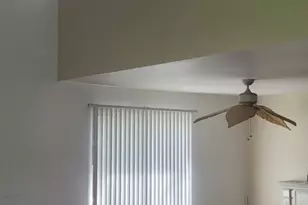 18622 Golfview Dr, Hazel Crest, IL 60429 - Photo 4