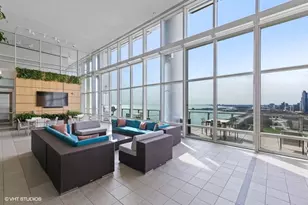 340 E Randolph St, Chicago, IL 60601 - Photo 18