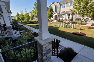 1071 Moraine Dr, South Elgin, IL 60177 - Photo 4