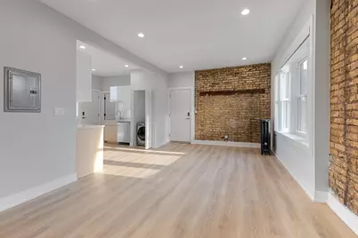 7423 N Clark Street #2, Chicago, IL 60626 - Photo 4