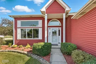 2804 Turnberry Dr, Ottawa, IL 61350 - Photo 2