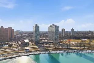 4800 S Chicago Beach Dr, Chicago, IL 60615 - Photo 2