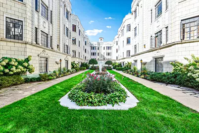 7348 N Ridge Boulevard #16B, Chicago, IL 60645 - Photo 2