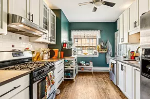 7348 N Ridge Blvd, Chicago, IL 60645 - Photo 20