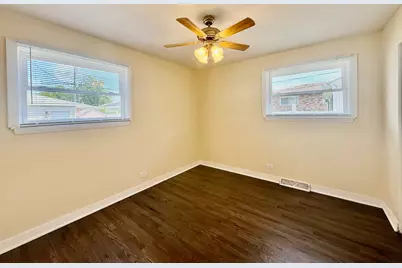 14105 S Saginaw Avenue, Burnham, IL 60633 - Photo 12