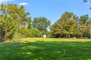 2226 Shannondale Rd, Green Oaks, IL 60048 - Photo 32