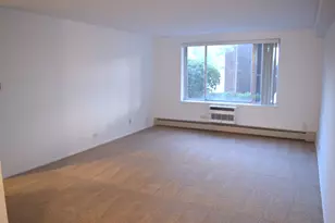 1880 Bonnie Ln, Hoffman Estates, IL 60169 - Photo 4