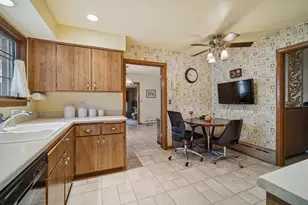 2239 Washington Ave, Wilmette, IL 60091 - Photo 6