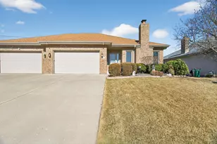 21380 Sea Ray Ln, Wilmington, IL 60481 - Photo 2