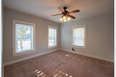 716 Locust Street, Sterling, IL 61081 - Photo 22