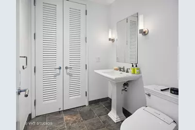 401 N Wabash Avenue #30E, Chicago, IL 60611 - Photo 6