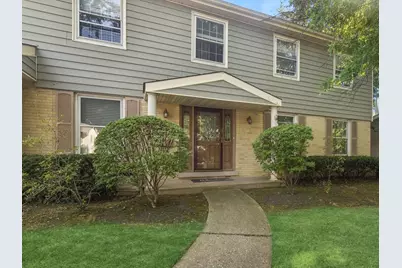 156 Blueberry Road, Libertyville, IL 60048 - Photo 2