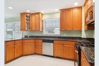 156 Blueberry Road, Libertyville, IL 60048 - Photo 10