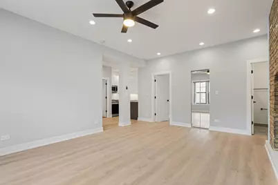 7663 N Rogers Avenue #3, Chicago, IL 60626 - Photo 6