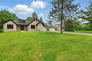 3026 Jackson Dr, Arlington Heights, IL 60004 - Photo 2