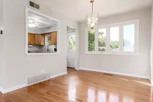 7924 Westview Ln, Woodridge, IL 60517 - Photo 14