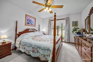 9N601 Santa Fe Trail, Elgin, IL 60124 - Photo 20