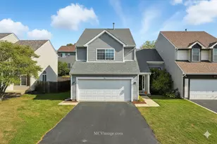 43 W Rustic Ln, Round Lake Beach, IL 60073 - Photo 2