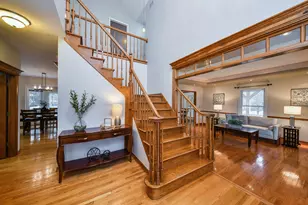 310 Westhaven Cir, Geneva, IL 60134 - Photo 2