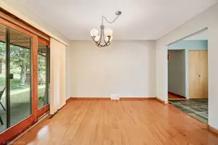 2630 Vale Ct, Downers Grove, IL 60516 - Photo 10