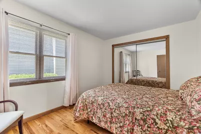 211 N Oltendorf Road, Streamwood, IL 60107 - Photo 12