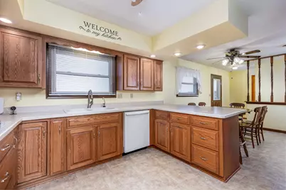 1526 E 18th Road, Streator, IL 61364 - Photo 8