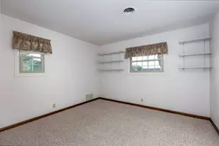 1526 E 18th Rd, Streator, IL 61364 - Photo 14