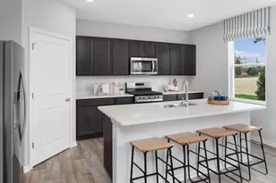 970 Garnet Ln, Montgomery, IL 60538 - Photo 4