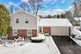 810 Silver Rock Ln, Buffalo Grove, IL 60089 - Photo 1