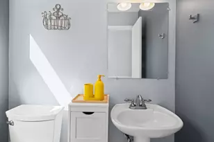 25W257 Gunston Ave, Naperville, IL 60540 - Photo 12