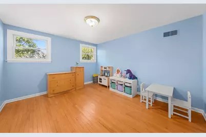 25W257 Gunston Avenue, Naperville, IL 60540 - Photo 20