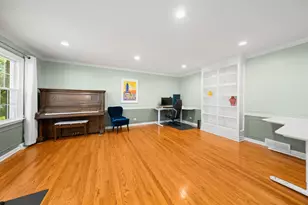 25W257 Gunston Ave, Naperville, IL 60540 - Photo 10