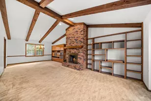 7 Douglas Dr, Sugar Grove, IL 60554 - Photo 6