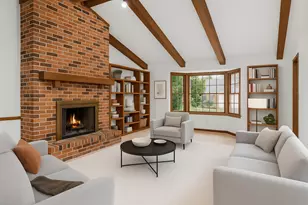 7 Douglas Dr, Sugar Grove, IL 60554 - Photo 6