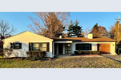 705 W Fabyan Parkway, Geneva, IL 60134 - Photo 1