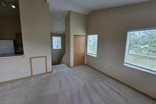 1531 Silverstone Dr, Carpentersville, IL 60110 - Photo 14