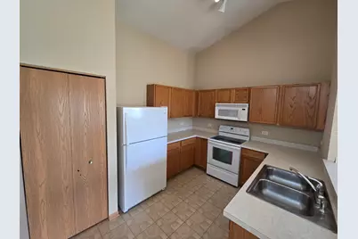 1531 Silverstone Drive #1531, Carpentersville, IL 60110 - Photo 10