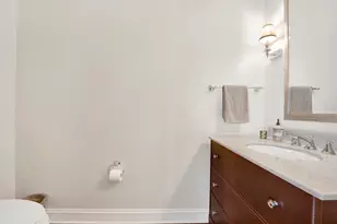 460 Pennsylvania Ave, Glen Ellyn, IL 60137 - Photo 18