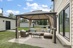 700 Czacki St, Lemont, IL 60439 - Photo 30