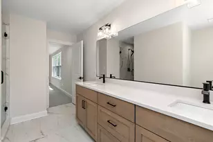 700 Czacki St, Lemont, IL 60439 - Photo 24