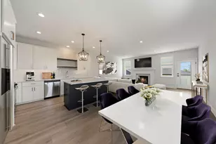 700 Czacki St, Lemont, IL 60439 - Photo 2