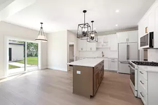 700 Czacki St, Lemont, IL 60439 - Photo 14