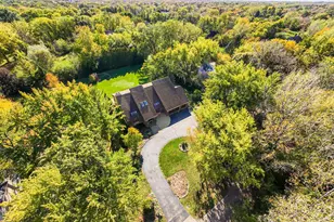 336 Roberts Rd, Inverness, IL 60010 - Photo 4