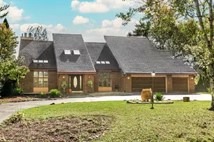 336 Roberts Rd, Inverness, IL 60010 - Photo 2