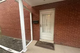 2543 Crawford Ave, Evanston, IL 60201 - Photo 2